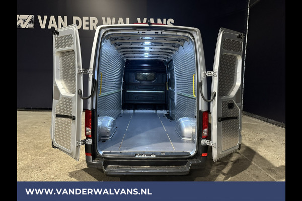 Volkswagen Crafter 2.0 TDI 141pk L4H3 L3H2 Euro6 Airco | Camera | Apple Carplay | Android Auto Parkeersensoren, Bijrijdersbank, 3000kg Trekvermogen