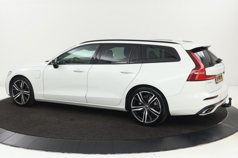 Volvo V60 2.0 T6 Recharge AWD R-Design | Trekhaak | Stoel & stuurverwarming | Adaptive cruise | Carplay | Camera | Keyless | Navigatie | Full LED | Dodehoek detectie | Half leder