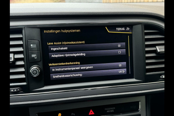 Seat León ST 1.4 EcoTSI Business Intense Automaat | Alcantara bekleding | Seat Sound | Apple CarPlay | Navigatiesysteem | Cruise Control | Cl