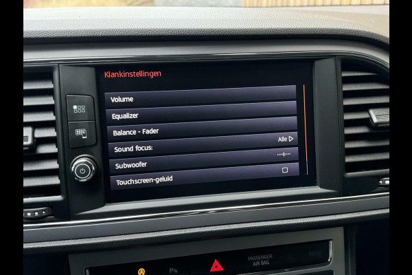 Seat León ST 1.4 EcoTSI Business Intense Automaat | Alcantara bekleding | Seat Sound | Apple CarPlay | Navigatiesysteem | Cruise Control | Cl