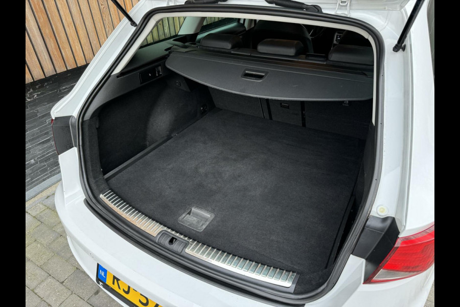 Seat León ST 1.4 EcoTSI Business Intense Automaat | Alcantara bekleding | Seat Sound | Apple CarPlay | Navigatiesysteem | Cruise Control | Cl