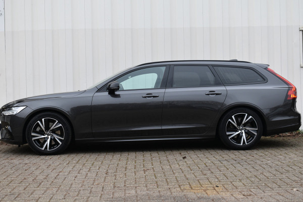 Volvo V90 B4 211PK Automaat Ultimate Dark | Panoramadak | Leder | ACC | Blis | Trekhaak | 360 camera | H&K | HUD | 19"LMV |