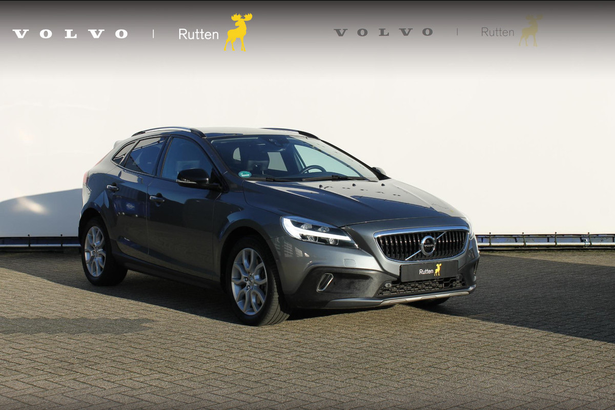 Volvo V40 Cross Country T3 152Pk Automaat Polar+ Luxury Lederen Bekleding / Standkachel / Verwarmbare voorruit / Trekhaak / Elektrisch verstelbare bestuurdersstoel met geheugen