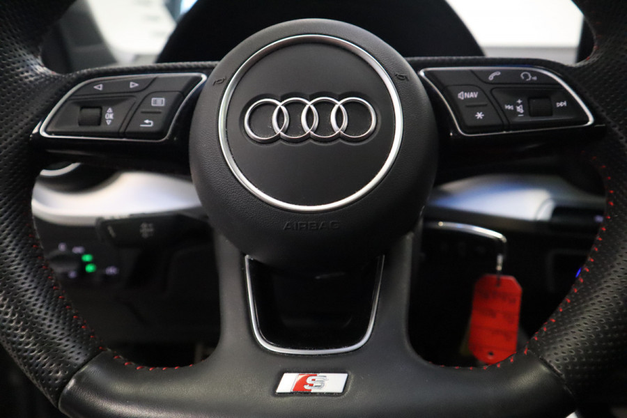 Audi Q2 35 TFSI S Edition Panoramadak 19lmv Navigatie CruiseControl