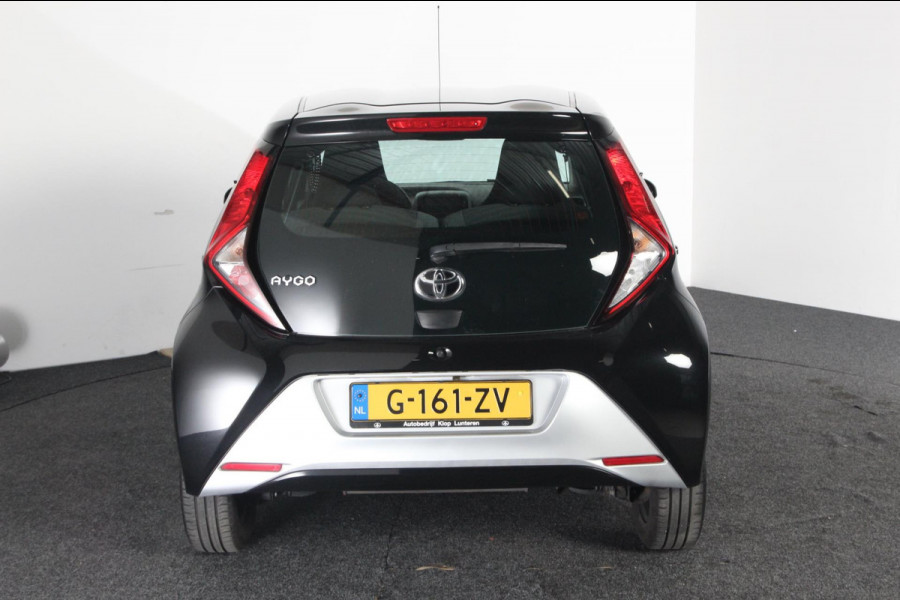 Toyota Aygo 1.0 VVT-i x-play | achtruitrijcamera | org. NL-auto