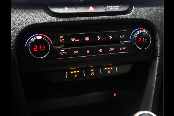 Kia Ceed Sportswagon 1.0 T-GDi GT-PlusLine [APPLE CARPLAY, TREKHAAK, SCHUIFDAK, CAMERA, JBL, STUURVERWARMING, STOELVERWARMING VOOR/ACHTER, ELEKTRISCHE STOELEN, HALF LEDER, CRUISE, NIEUWSTAAT]