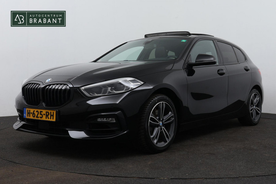 BMW 1-serie 118i Executive Edition Automaat (PANODAK, NAVI, PDC V+A, CARPLAY, CRUISE, NL-AUTO, DEALER ONDERHOUDEN)