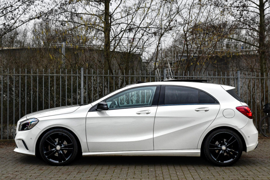 Mercedes-Benz A-Klasse 200 Ambition Night ed. Panorama, Led, Stoelvw, PDC, Cruise!