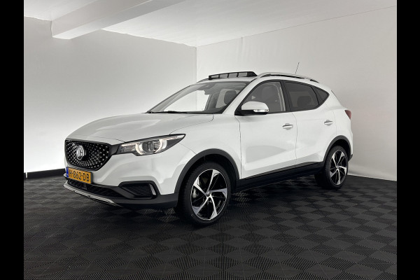 MG ZS EV Luxury 45 kWh (INCL-BTW) *PANO | FULL-LEATHER | CCS-FASTLOADER | KEYLESS | NAVI-FULLMAP | ADAPTIVE-CRUISE | CAMERA | CARPLAY | HEATED-SEATS | DAB | LANE-ASSIST | SPORT-SEATS | 18"ALU*