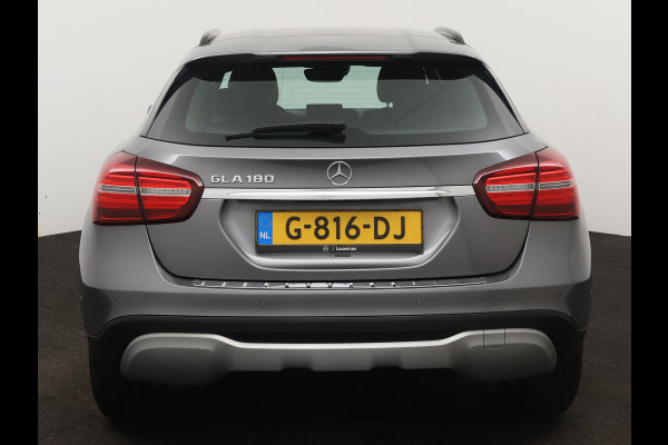 Mercedes-Benz GLA 180 Business Solution | Achteruitrijcamera | Stoelverwarming voor | Navigatie | Parkeersensoren |  Climate Controle | Elektische achterklep | Inclusief 24 maanden Mercedes-Benz Certified Garantie.