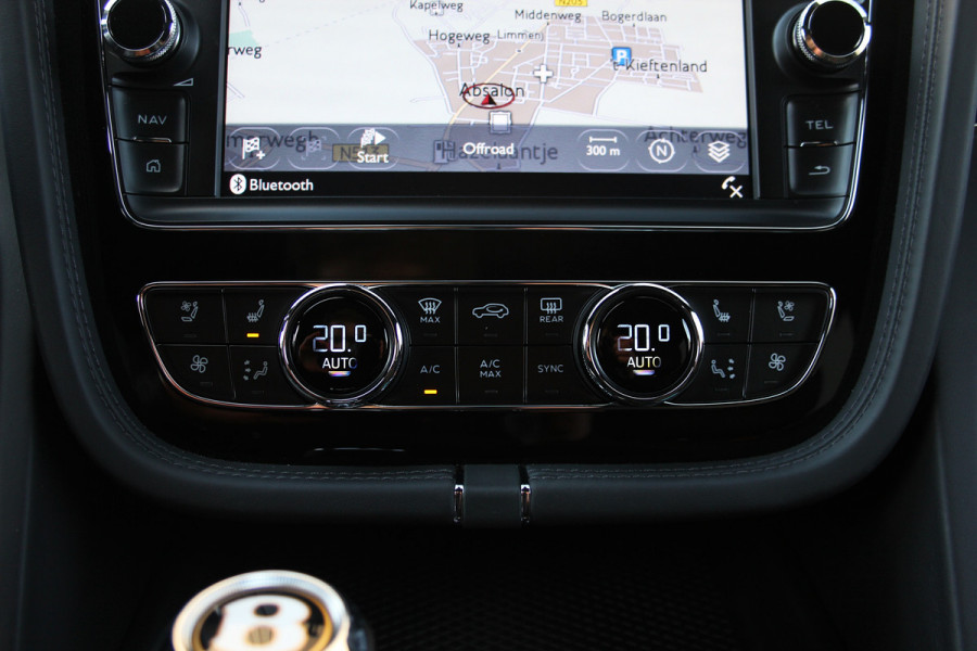 Bentley Bentayga 4.0 V8 Centenary | Mulliner | Touring | City
