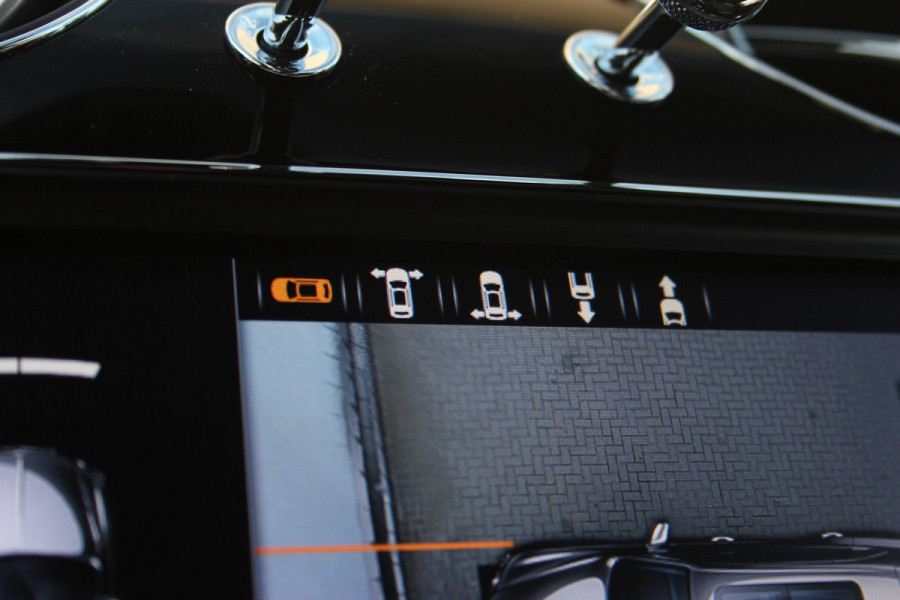 Bentley Bentayga 4.0 V8 Centenary | Mulliner | Touring | City