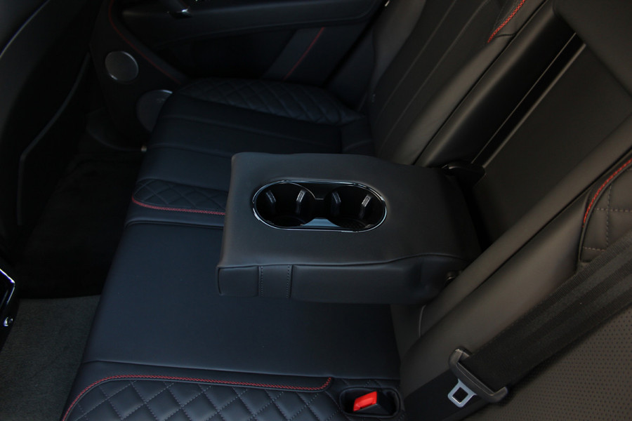 Bentley Bentayga 4.0 V8 Centenary | Mulliner | Touring | City