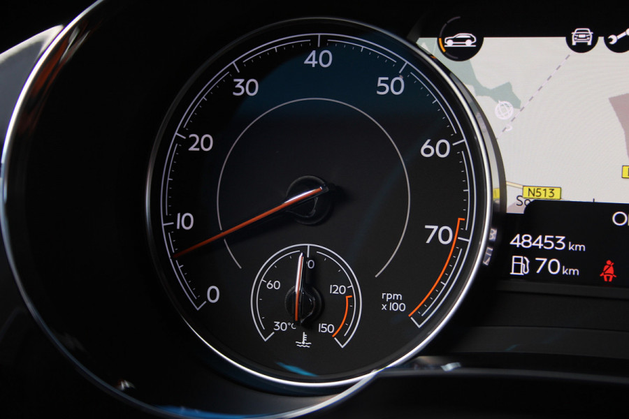 Bentley Bentayga 4.0 V8 Centenary | Mulliner | Touring | City