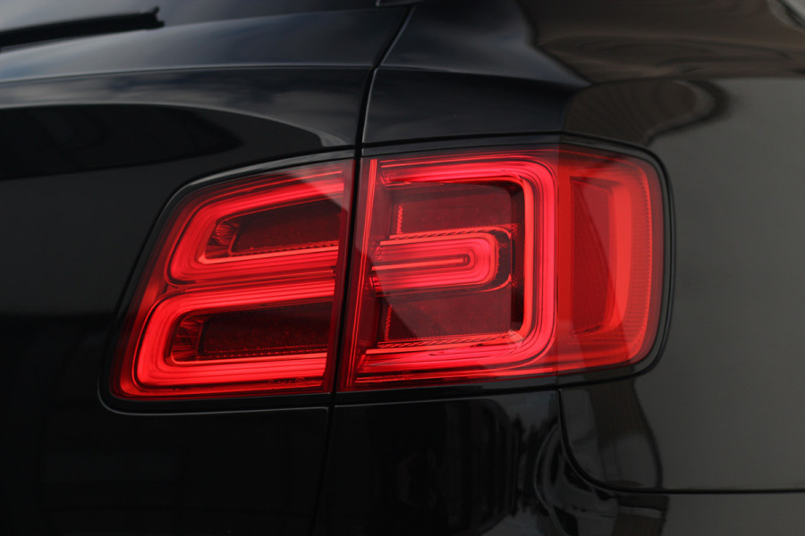 Bentley Bentayga 4.0 V8 Centenary | Mulliner | Touring | City
