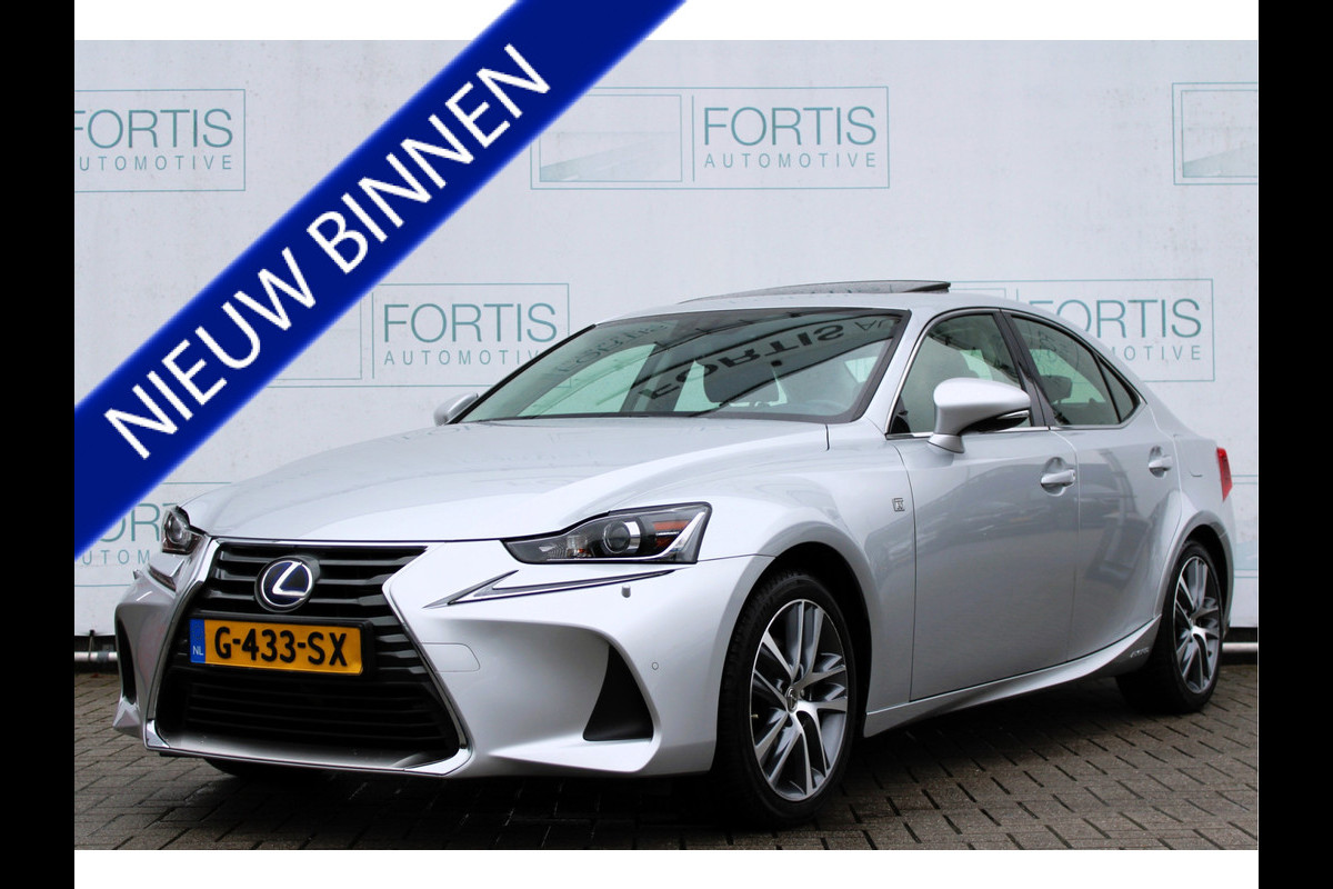 Lexus IS 300h Hybrid Edition 30 NL AUTO | PANO | LEDER | CAMERA | STOELVERW |