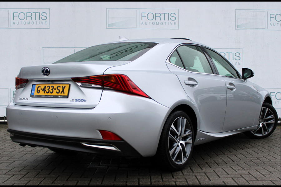 Lexus IS 300h Hybrid Edition 30 NL AUTO | PANO | LEDER | CAMERA | STOELVERW |