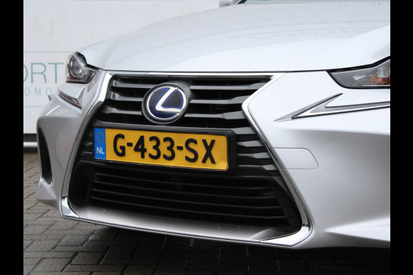 Lexus IS 300h Hybrid Edition 30 NL AUTO | PANO | LEDER | CAMERA | STOELVERW |