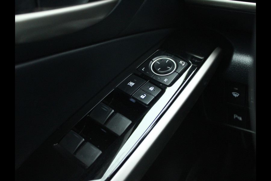 Lexus IS 300h Hybrid Edition 30 NL AUTO | PANO | LEDER | CAMERA | STOELVERW |