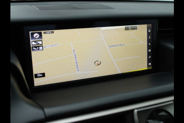Lexus IS 300h Hybrid Edition 30 NL AUTO | PANO | LEDER | CAMERA | STOELVERW |