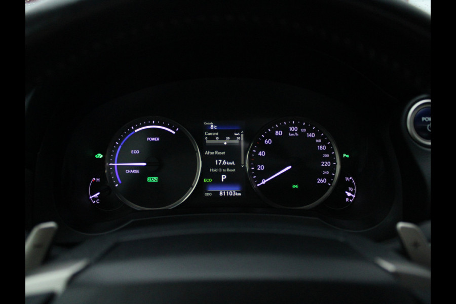 Lexus IS 300h Hybrid Edition 30 NL AUTO | PANO | LEDER | CAMERA | STOELVERW |