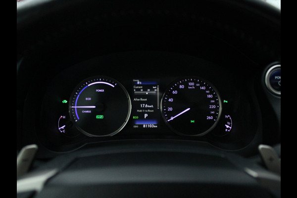 Lexus IS 300h Hybrid Edition 30 NL AUTO | PANO | LEDER | CAMERA | STOELVERW |