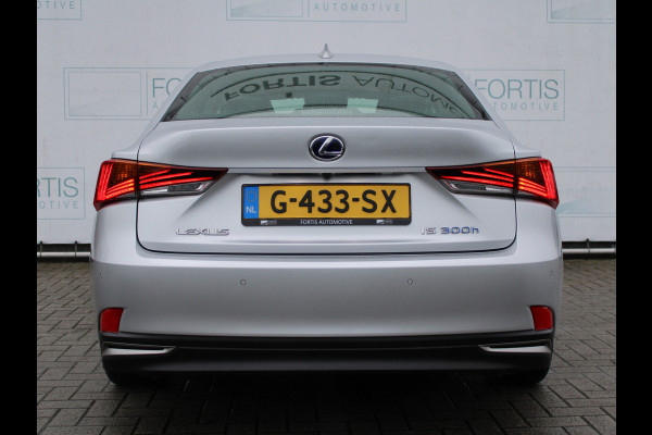 Lexus IS 300h Hybrid Edition 30 NL AUTO | PANO | LEDER | CAMERA | STOELVERW |
