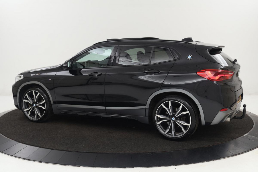 BMW X2 xDrive20i High Executive | M Sport X | Panoramadak | Leder | Harman/Kardon | Stoelverwarming | Camera | Head-Up | Carplay | DAB | Trekhaak | Keyless | Navigatie | Full LED