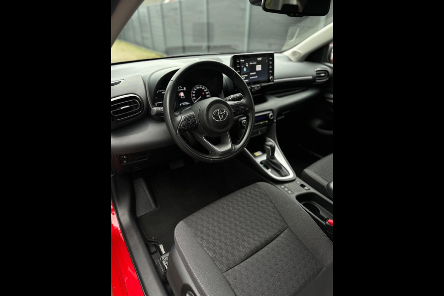 Toyota Yaris 1.5 Hybrid Dynamic CarPlay LED Camera