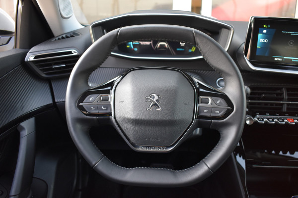 Peugeot e-2008 EV Allure Pack 50 kWh / Keyless / Camera / Carplay / Navigatie / Trekhaak