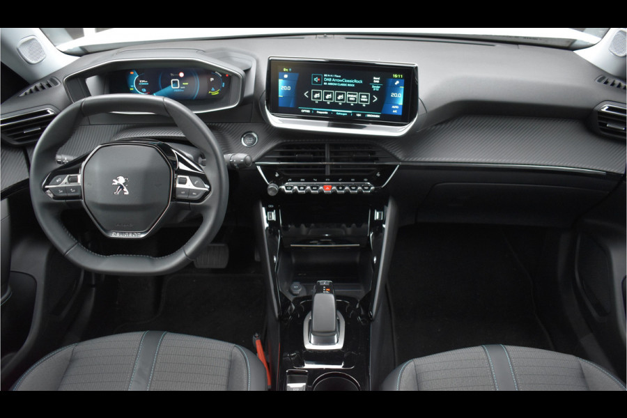 Peugeot e-2008 EV Allure Pack 50 kWh / Keyless / Camera / Carplay / Navigatie / Trekhaak