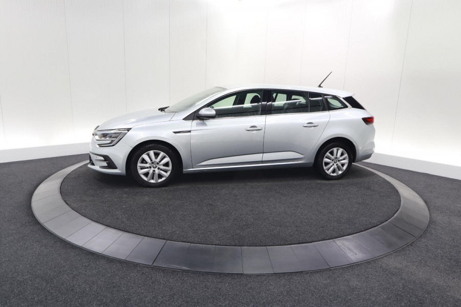 Renault MEGANE Estate TCe 140 Equilibre | 1700 KG Trekgewicht | Apple Carplay | Parkeersensoren | Navigatie