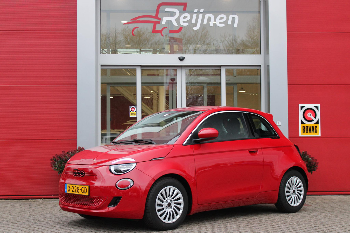 Fiat 500 RED 95PK 24 kWh | NAVIGATIE | APPLE CARPLAY/ANDROID AUTO | LANE ASSIST | CRUISE CONTROL | CLIMATE CONTROL | DAB+ RADIO | NIEUWE AUTO! |