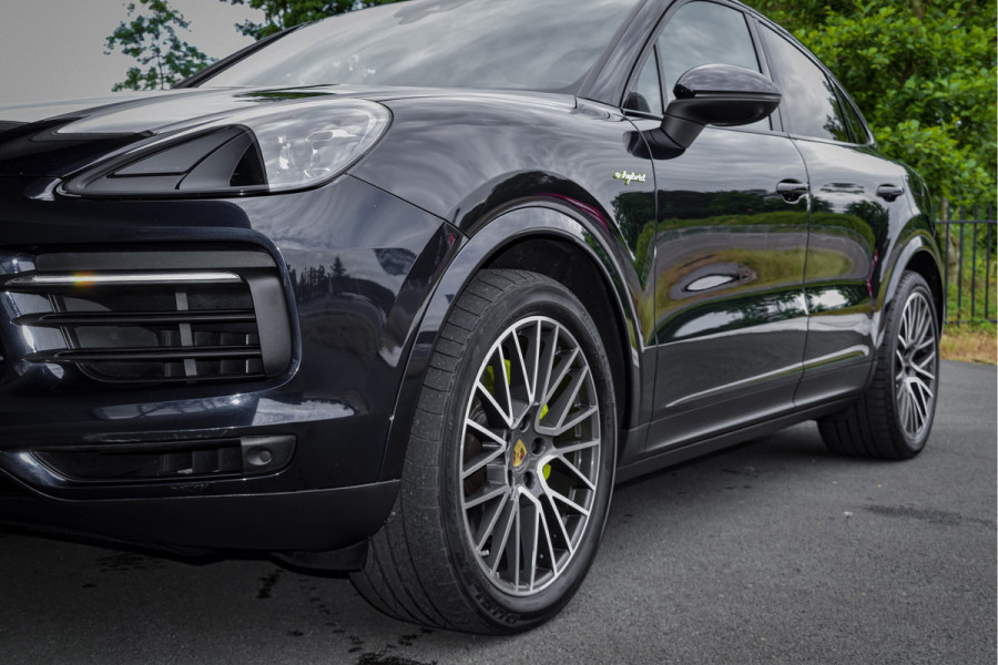 Porsche Cayenne Coupé 3.0 E-Hybrid | ACHTERASBESTURING | BOSE | DAB | ADAPTIVE LUCHTVERING | SFEERVERLICHTING | ELEC. TREKHAAK | STOELVERWARMING | HEA