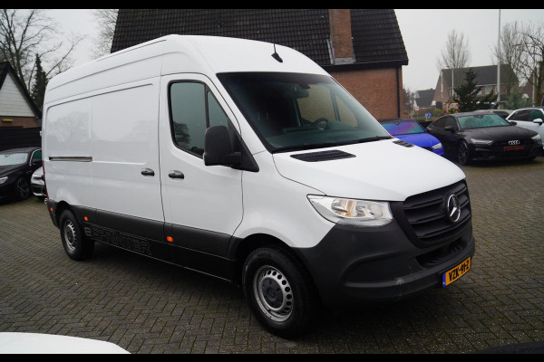 Mercedes-Benz eSprinter ESprinter L2H2 41 kWh | Schuifdeur | 3 pers | Stoelverwarming | Climatronic | CAMERA | NAP | excl btw