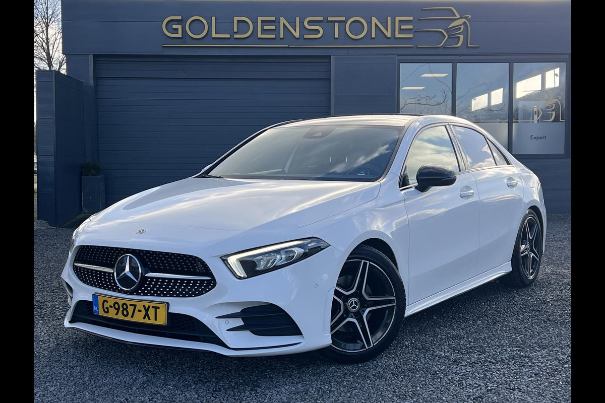 Mercedes-Benz A-Klasse 180 Business Solution AMG 1e Eigenaar,Schuifdak,Camera,Navi,Stoelverwarming,Pdc,Lmv,Apk tot 12-2025