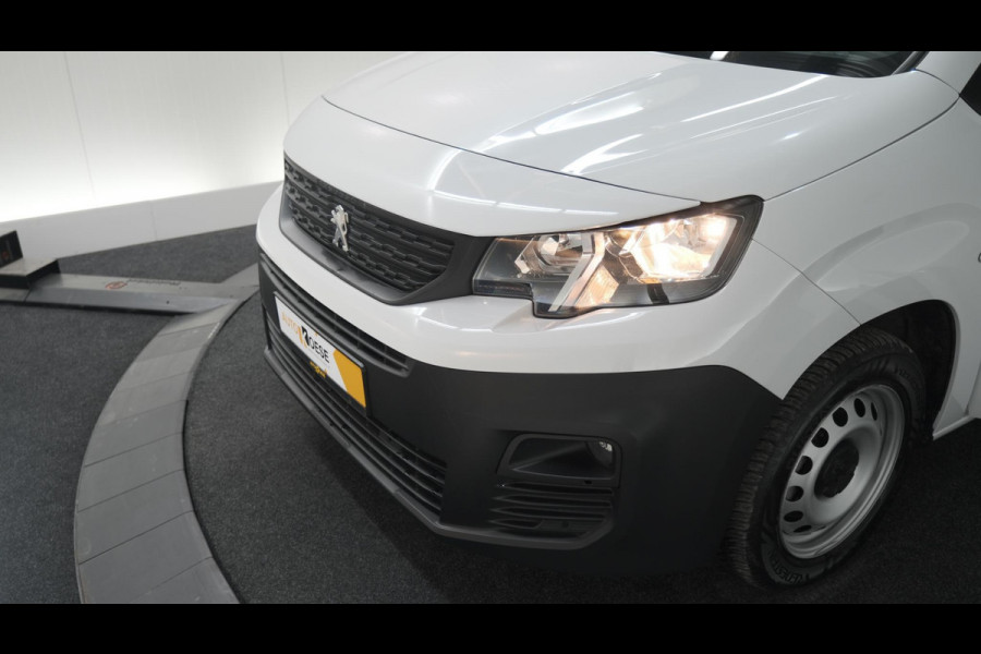 Peugeot Partner 1.5 BlueHDi 100 S&S L1 | Trekhaak | Camera | Apple Carplay | Vloerplaat