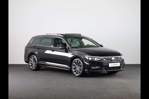 Volkswagen Passat Variant 1.5 TSI Elegance Business R 150 pk Automaat (DSG) | Verlengde garantie | Navigatie | Panoramadak | Elektr. trekhaak | Parkeersensoren | Achteruitrijcamera | Stoelverwarming |