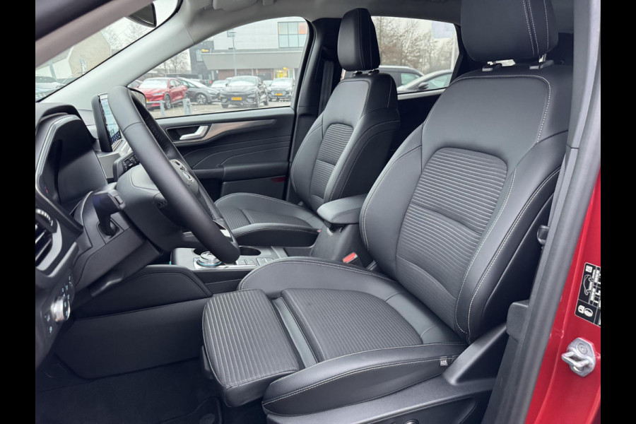 Ford Kuga 2.5 PHEV Titanium 225pk | Driver Assistance Pack | Wegklapbare trekhaak | Technology Pack | AGR Stoelen incl. Half leder | Winterpack | Verlengde fabrieksgarantie tot 02-2028