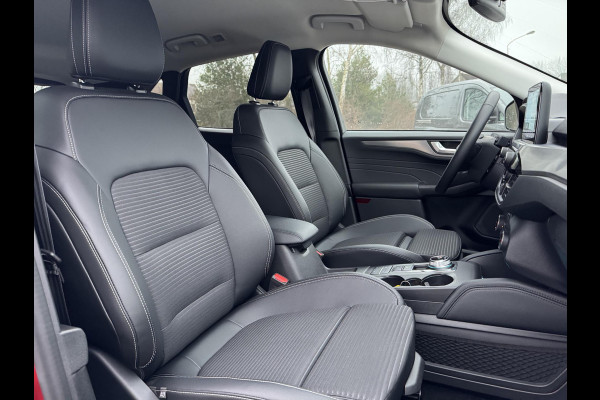 Ford Kuga 2.5 PHEV Titanium 225pk | Driver Assistance Pack | Wegklapbare trekhaak | Technology Pack | AGR Stoelen incl. Half leder | Winterpack | Verlengde fabrieksgarantie tot 02-2028