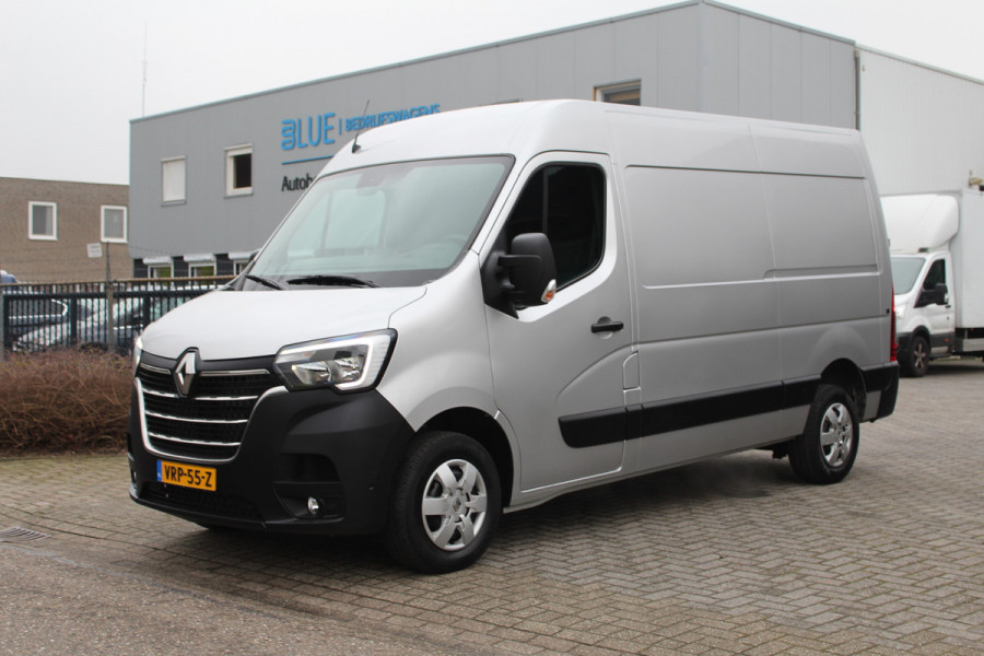 Renault Master T35 2.3 dCi 135PK Euro6 L2H2 Work Edition ✓ 3-zits ✓ airco ✓ navigatie