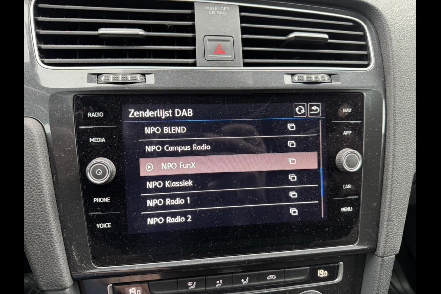 Volkswagen GOLF Variant 1.6 TDI Comfortline | Camera | Navigatie | DAB | Carplay | Privacy Glas | Lichtmetalen Velgen |