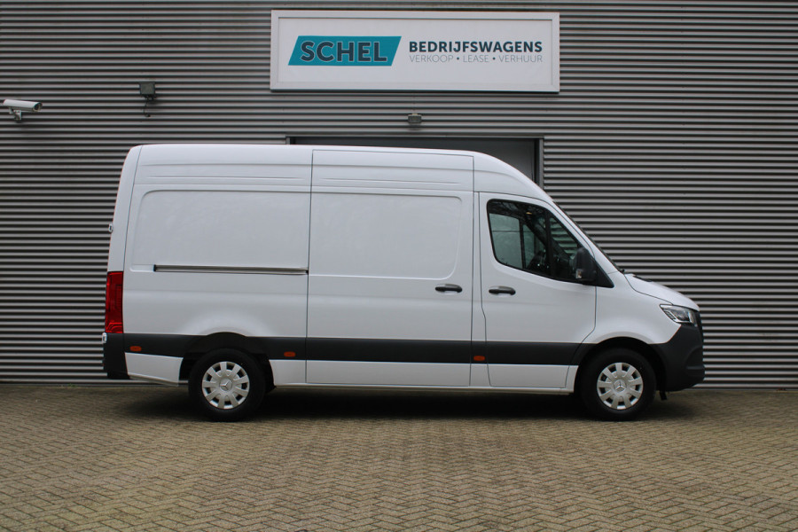 Mercedes-Benz Sprinter 317CDI L2H2 Pro - 2x Schuifdeur - LED - Mbux 10 - 3.5t Trekhaak - Betimmering - Camera - Carplay - Bind spot - Cruise - Smartpho