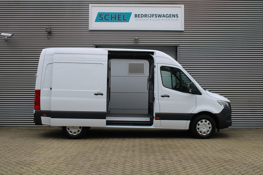 Mercedes-Benz Sprinter 317CDI L2H2 Pro - 2x Schuifdeur - LED - Mbux 10 - 3.5t Trekhaak - Betimmering - Camera - Carplay - Bind spot - Cruise - Smartpho