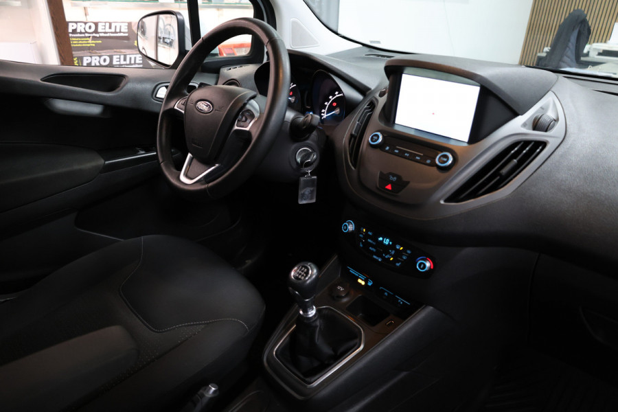 Ford Transit Courier 1.0 Limited | BPM & BTW Vrij | Navigatie | CarPlay | Camera | Trekhaak | Airco | Climate control | PDC V+A | Marge | Nieuwe APK | Onderhoudsbeurt