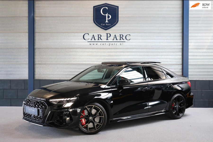 Audi RS3 Limousine 2.5 TFSI quattro KERAMISCH/MATRIX-LED/VIRTUAL/B&O/SFEER/LEDER+MASSAGE/19" LMV/CAM/ACC/ECC/12 MDN GARANTIE