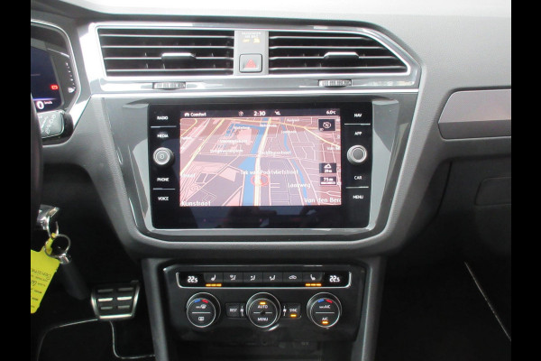 Volkswagen Tiguan 2.0 TSI 4Motion R-Line Virtual Camera Trekhaak Pano