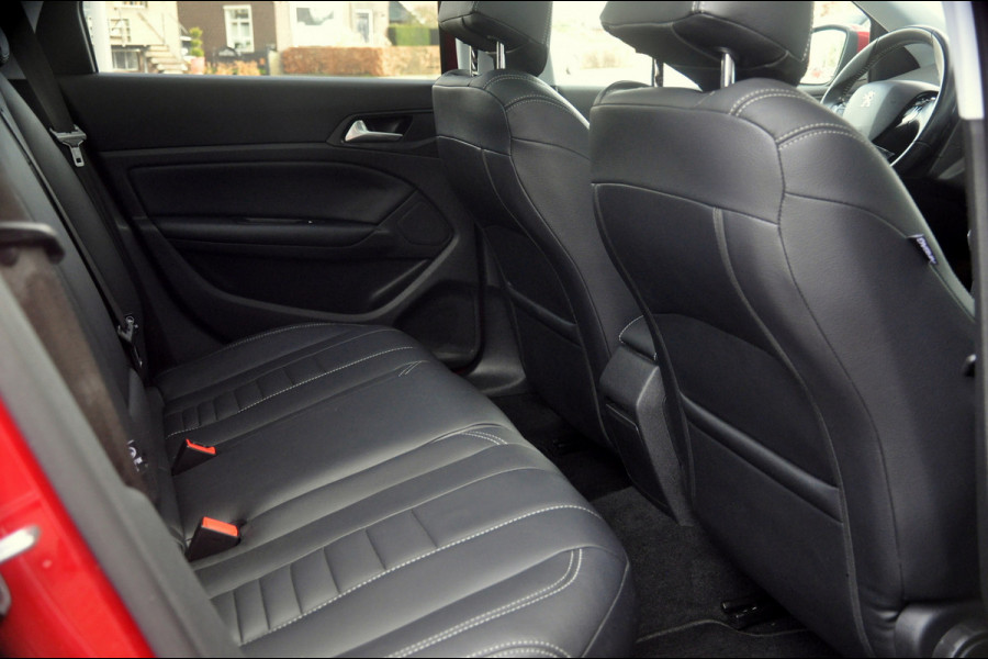 Peugeot 308 SW 1.2 PureTech Allure | Leder | Camera | Panoramadak