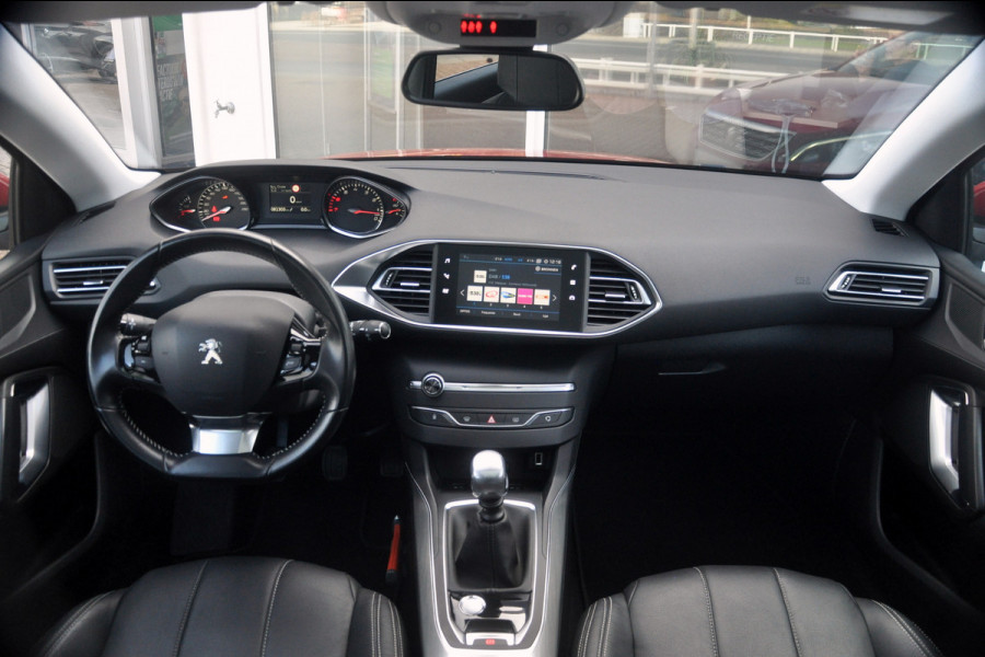 Peugeot 308 SW 1.2 PureTech Allure | Leder | Camera | Panoramadak
