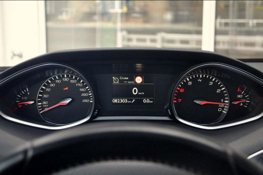 Peugeot 308 SW 1.2 PureTech Allure | Leder | Camera | Panoramadak